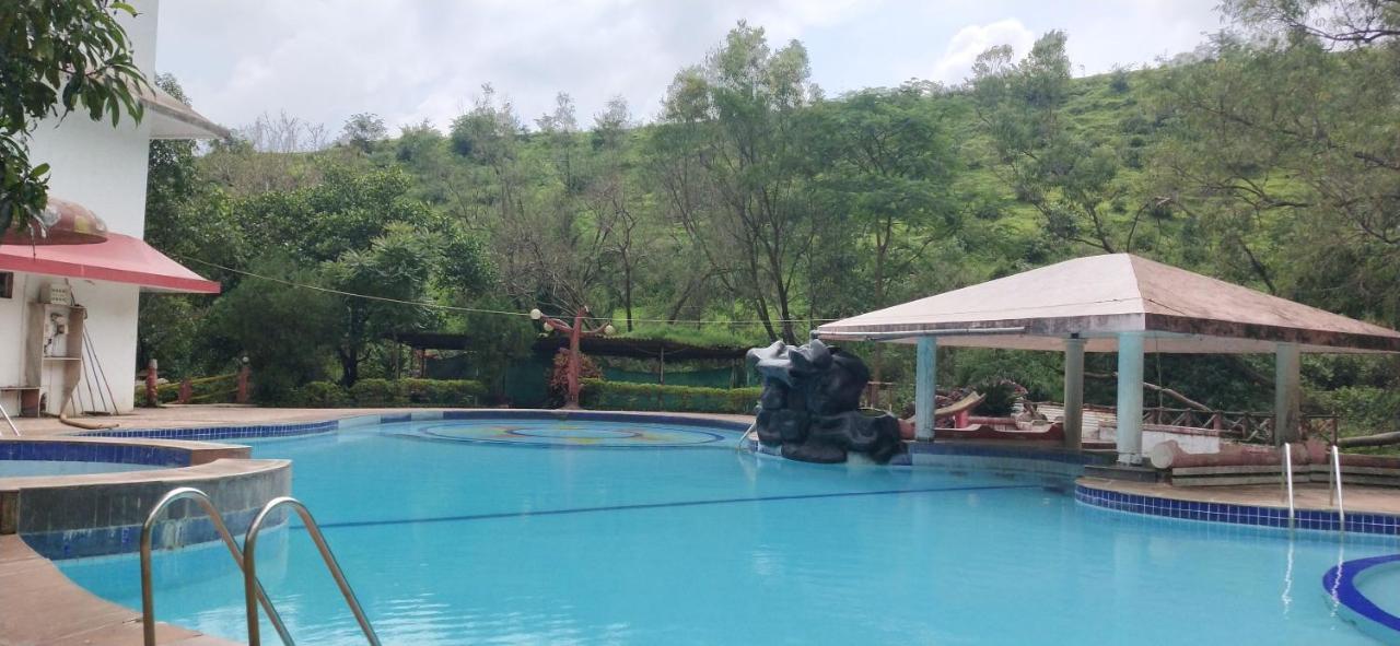 Golden Resort And Farm Nashik Exterior photo